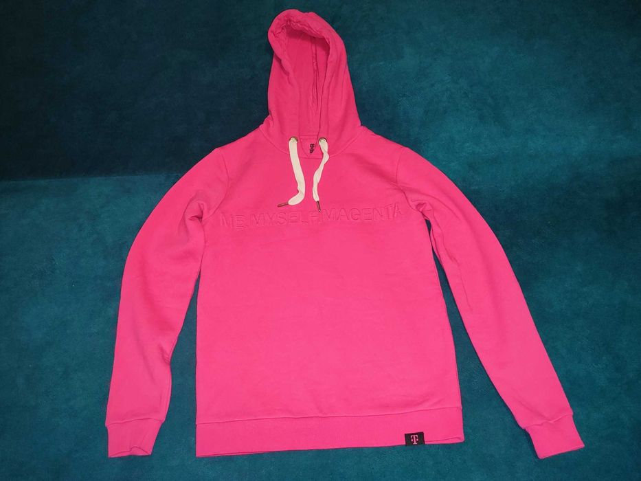 Стильный худи реглан кенгурушка малинового цвета. Размер XS.новый