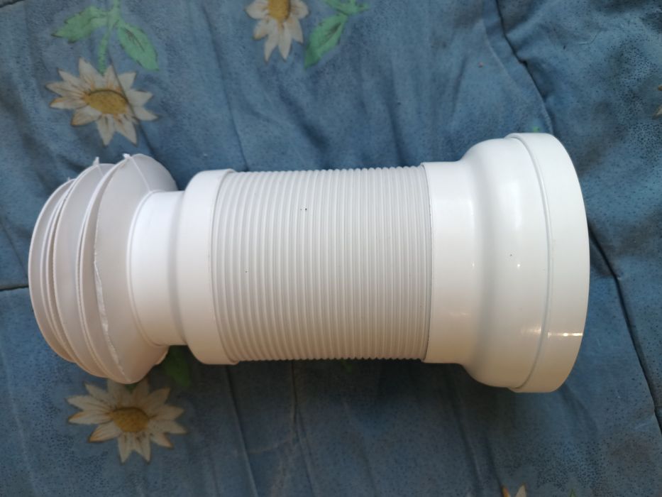 Продам гофру для унитаза.