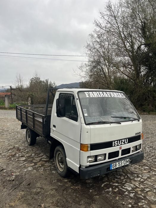 Carrinha Isuzu NKR