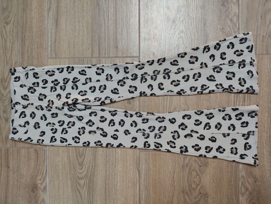 Leginsy prążkowane, spodnie prążkowane flare zara 134