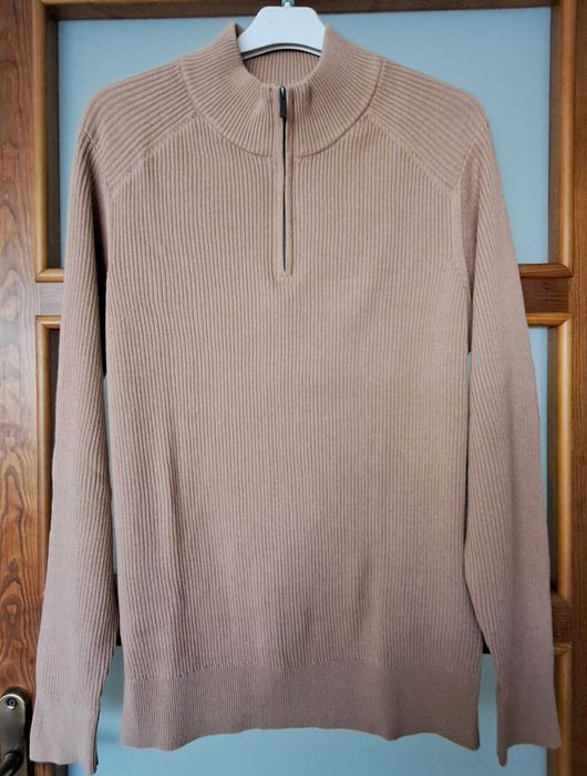 męski beżowy sweter ze stójką LIVERGY rozmiar L