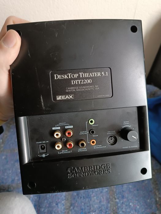 Сабвуфер Cambridge SoundWorks Desktop Theater 5.1 DTT2200