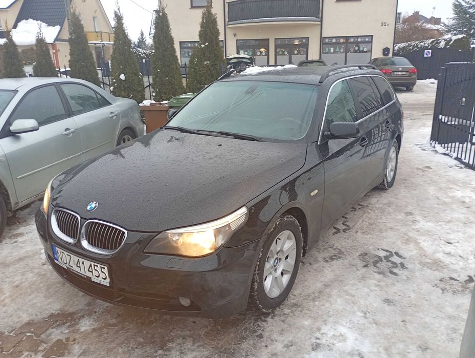 BMW E61  2.5 diesel kombi. Automat skory