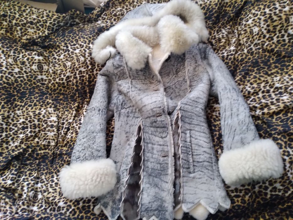 Дублянка натуральна лама стріжена тепла елітна дизайнерська з капюшоно