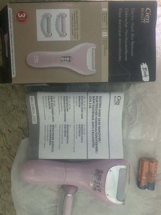 Електрична пилка для загрубілої шкіри  ніг, ціна 430 гривень.