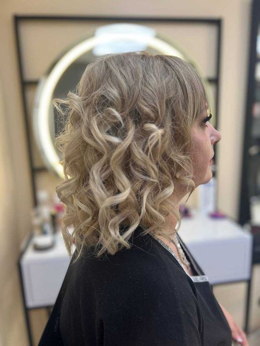 Перукарські послуги