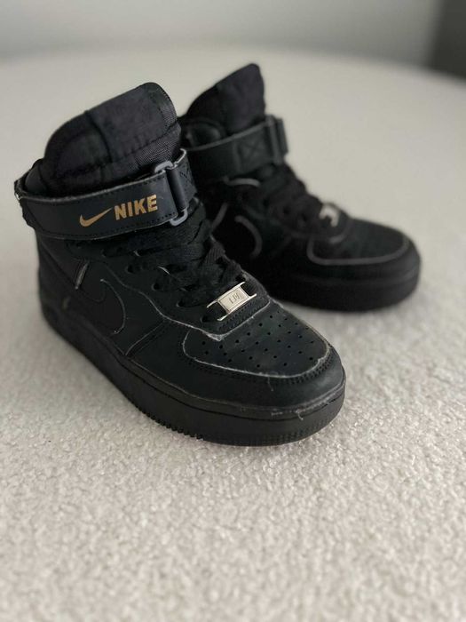 Продам дитячі кросівки