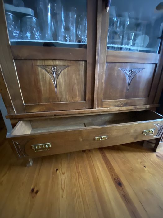 Louceiro cristaleira antigo