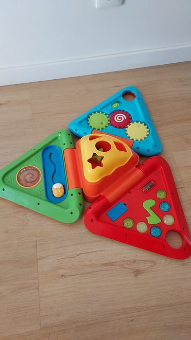 Brinquedo com musica e sons animais