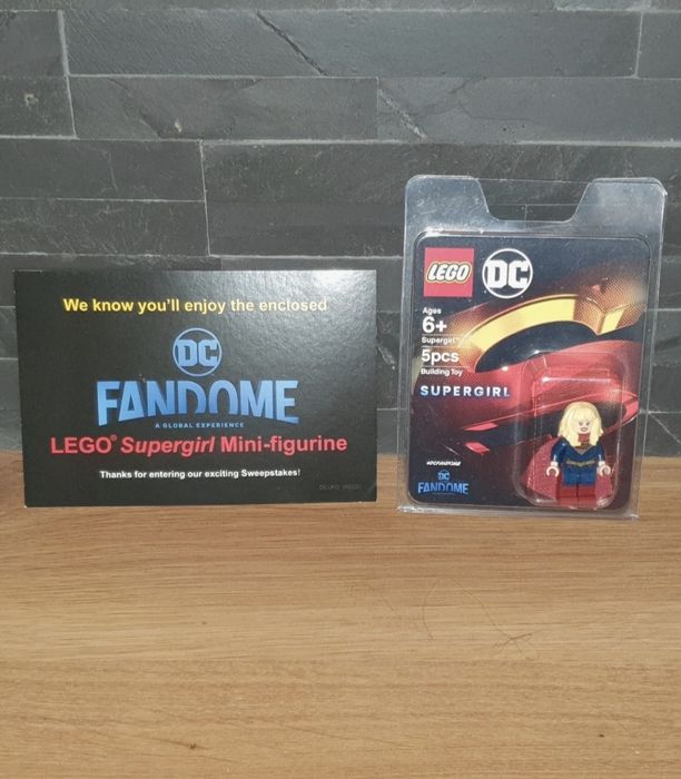 Figurka lego DC Super Heroes Supergirl dcfandome001