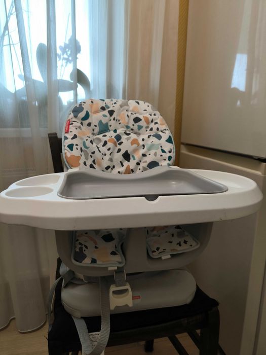 Стільчик бустер для годування Fisher price