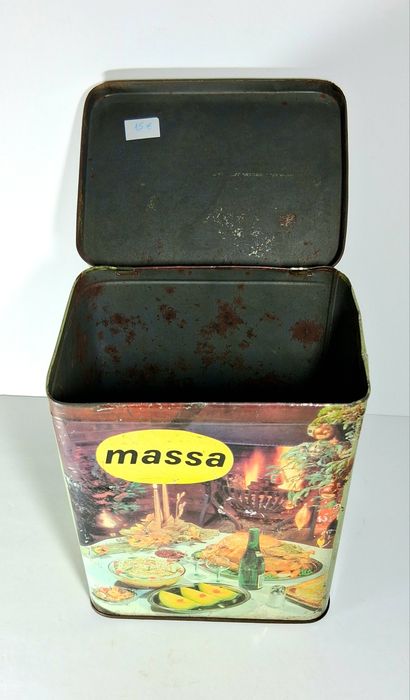 Lata antiga " Massa"