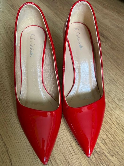 Buty czerwone lakierowane 38