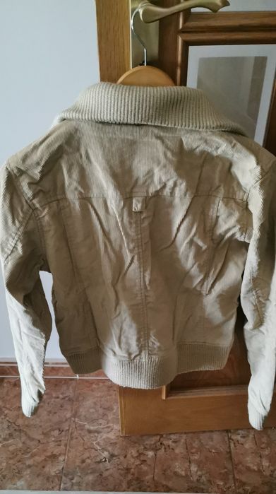 Jaqueta beje da Quebramar