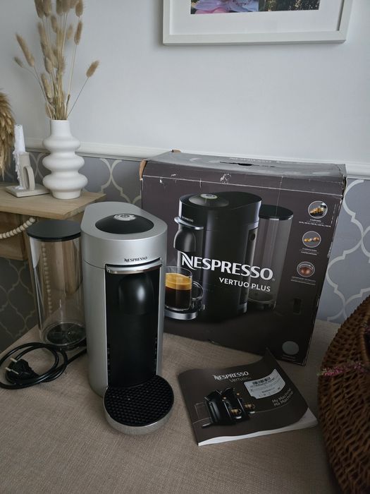 NOWY Ekspres kapsułkowy Nespresso vertuo plus designerski