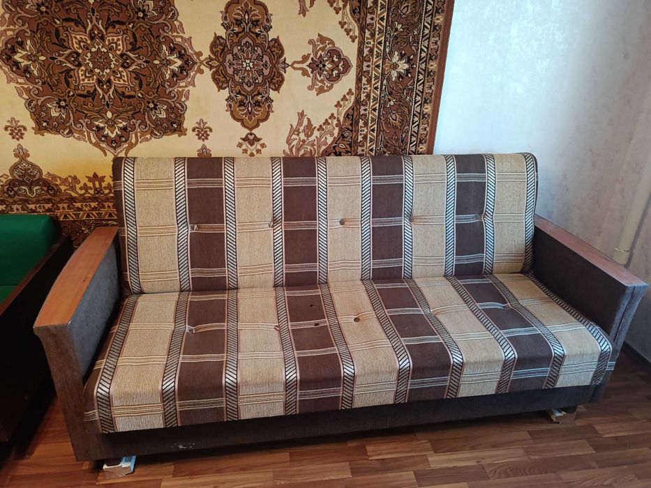 Віддам даром дві софи