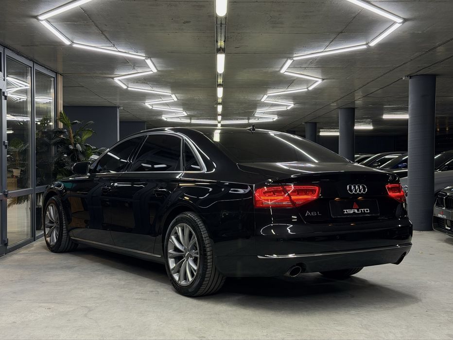 Audi A8L