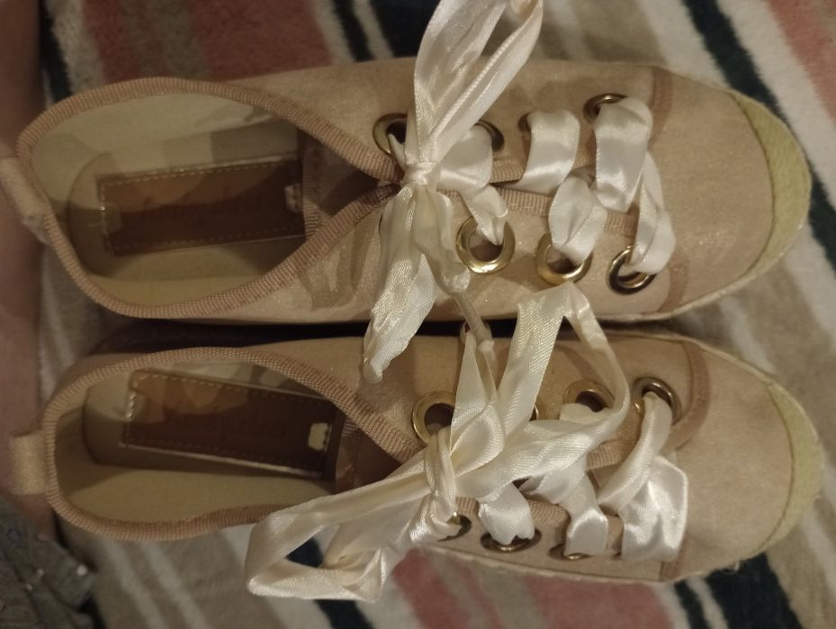 Piękne nowe buty 39
