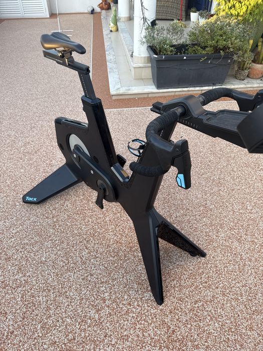 Bicicleta neobike tacx