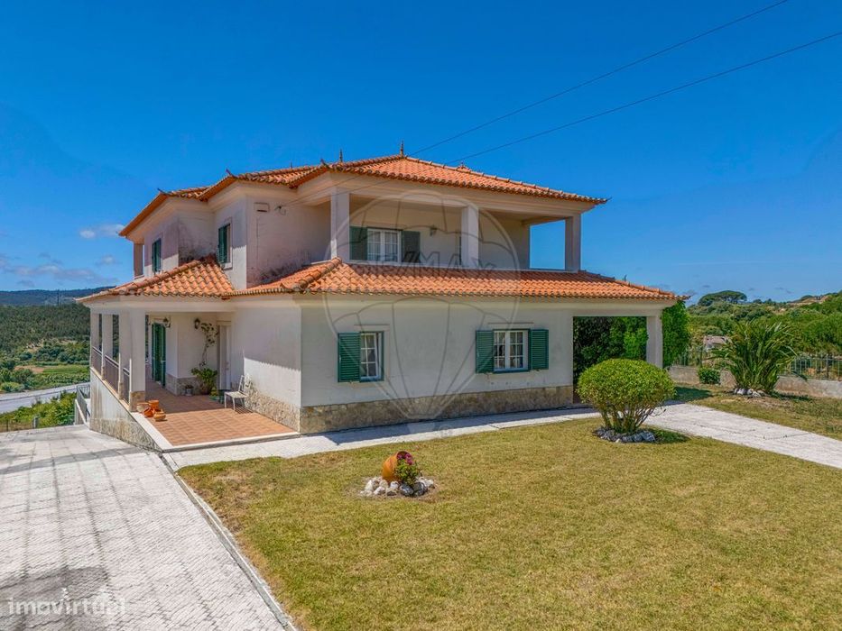 Moradia T4 para venda