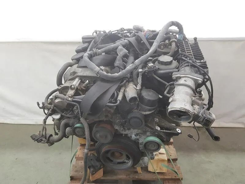 Motor 646963 MERCEDES 2.1L 150 CV