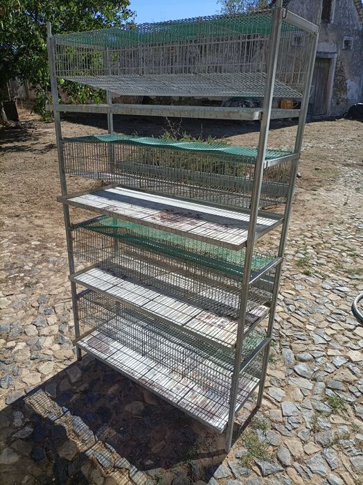 Jaula-Bateria para 64 Codornizes Reprodutoras - 4 pisos sobrepostos