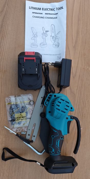 NOVA: Motoserra a bateria, lamina 15cm, muito boa poda vinha, árvores