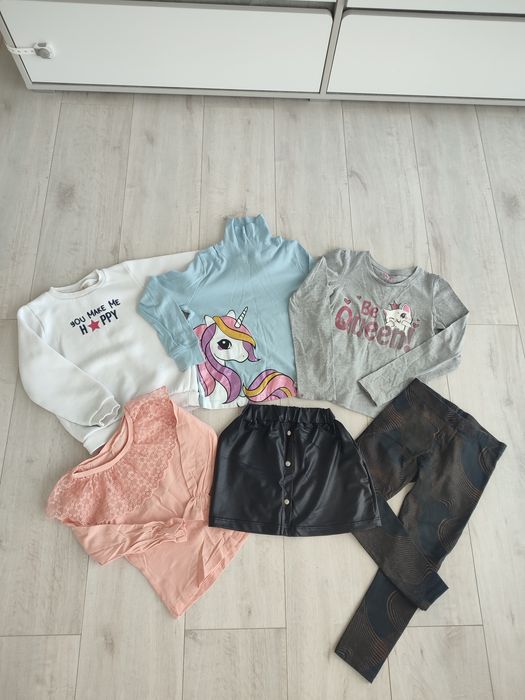 Набір одягу для дівчинки стильні речі98-110 гарний стан