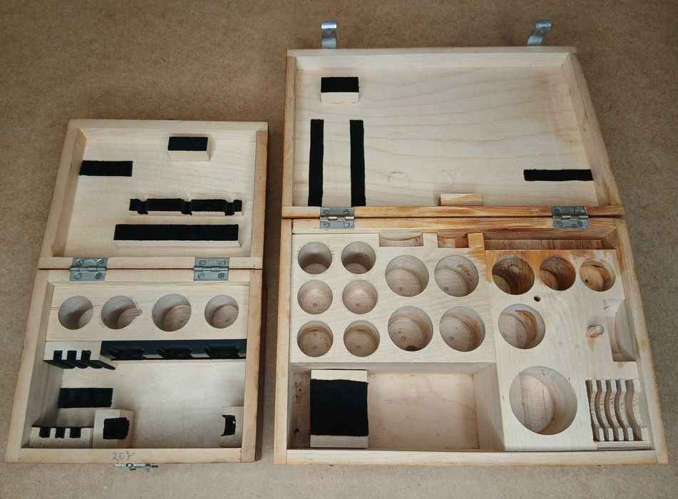 Ящики від ЗІП різних мікроскопів