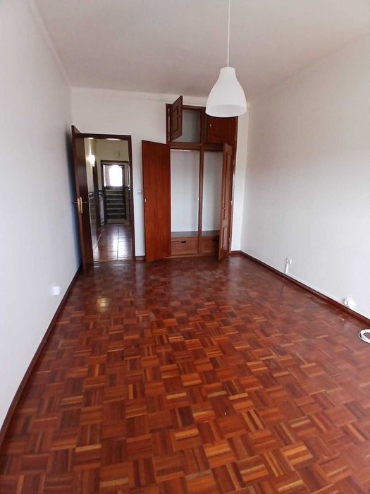 T2 Para arrendamento em Rio Maior