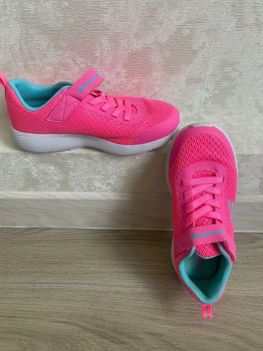 Продам дитячі кросівки Skechers