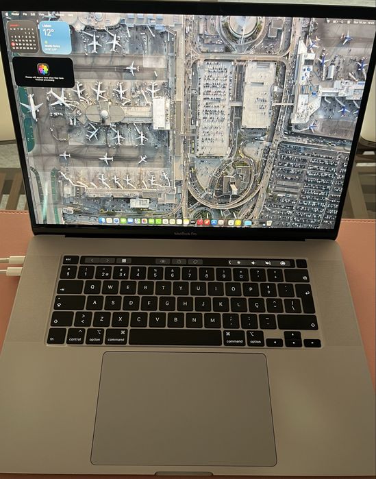 MacBook Pro I7 16GB 16”