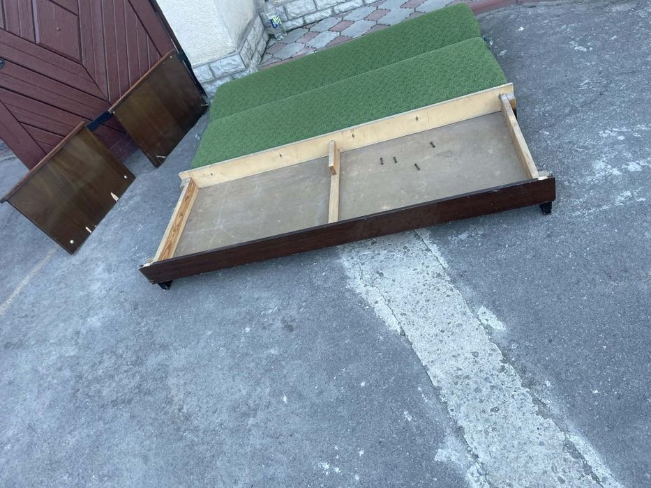Продам диван в хорошому стані