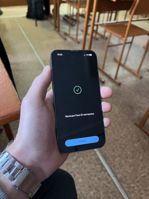 Продам власний Apple iPhone 13 Pro 256ГБ! Розбита задня кришка!!