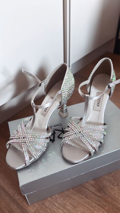 Diamentowe srebrne buty taneczne do tańca do ślubu ślubne