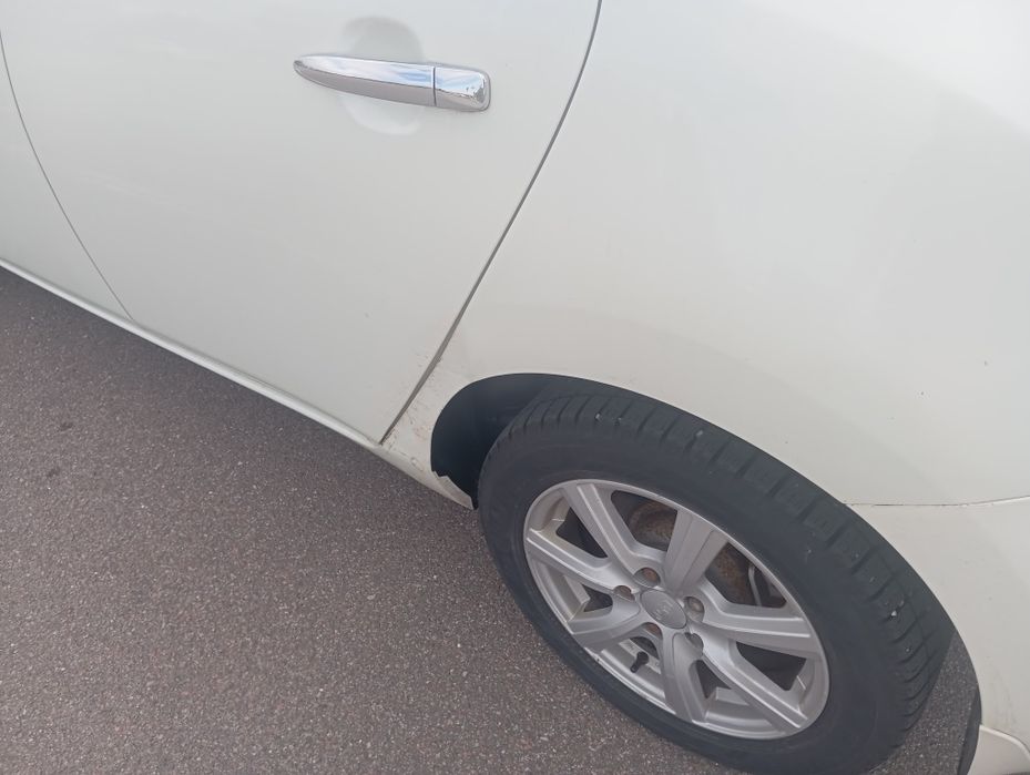 Nissan leaf 2012