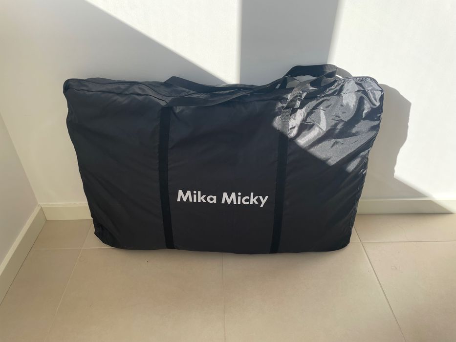 Next to Me para Bebe