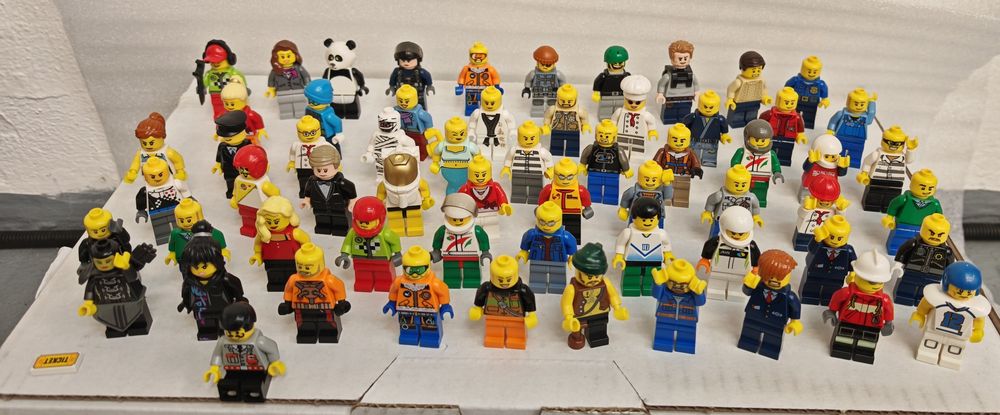 Ludziki lego 61 sztuk klocki LEGO