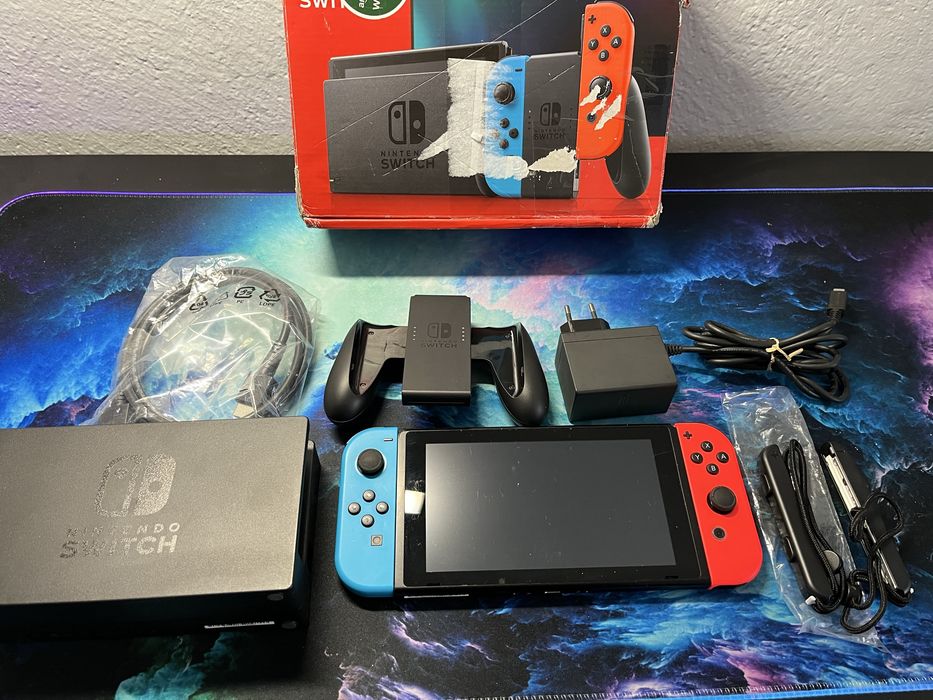 Konsola Nintendo Switch Neon Red / Blue Joy-Con V2