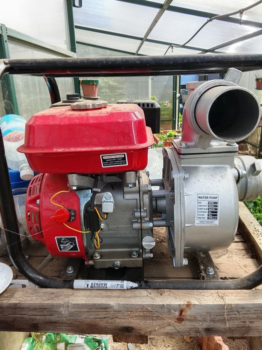 Bomba de água a gasolina
