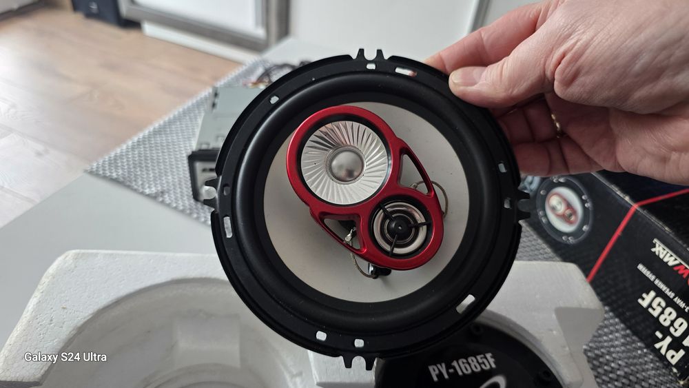 Sprzedam  radioodtwarzacz jvs plus głośniki peiying