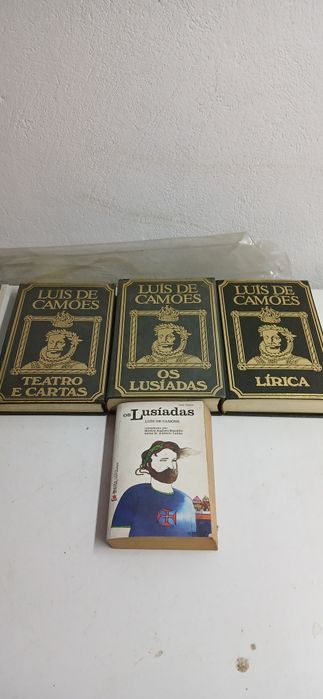 Vários livros Luis de Camões enciclopédias etc