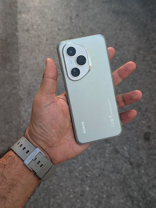 Honor 400 pro 5g (12/512 Global HK 600 mAh  Snapdragon 8 gen 3)