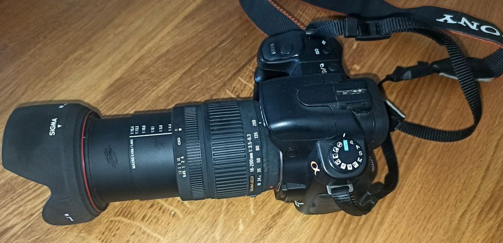 Sony Alfa 200  lustrzanka cyfrowa