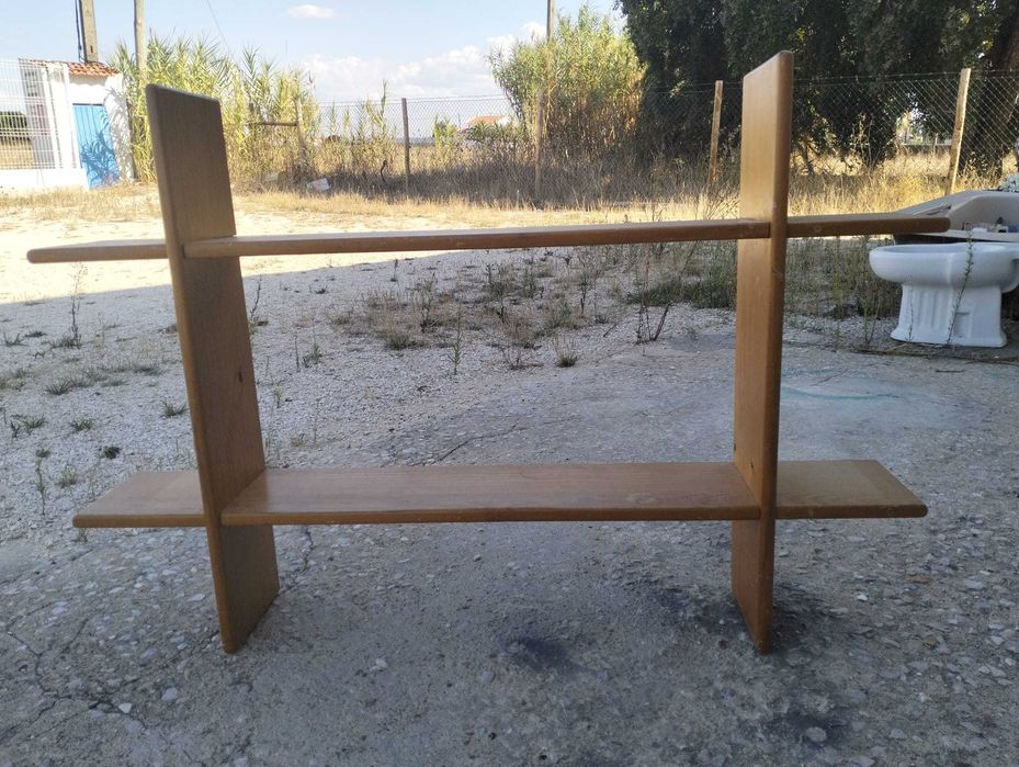 Estante de chão ou para pendurar, para livros.Madeira maciça