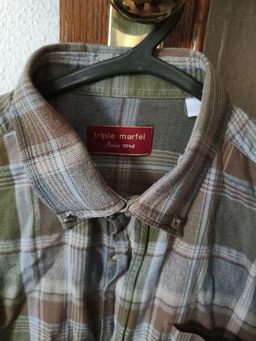 Camisa de homem de tons verde e castanho da marca triple marfel
