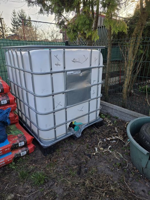 Sprzedam mauzer czysty 1000 litrów