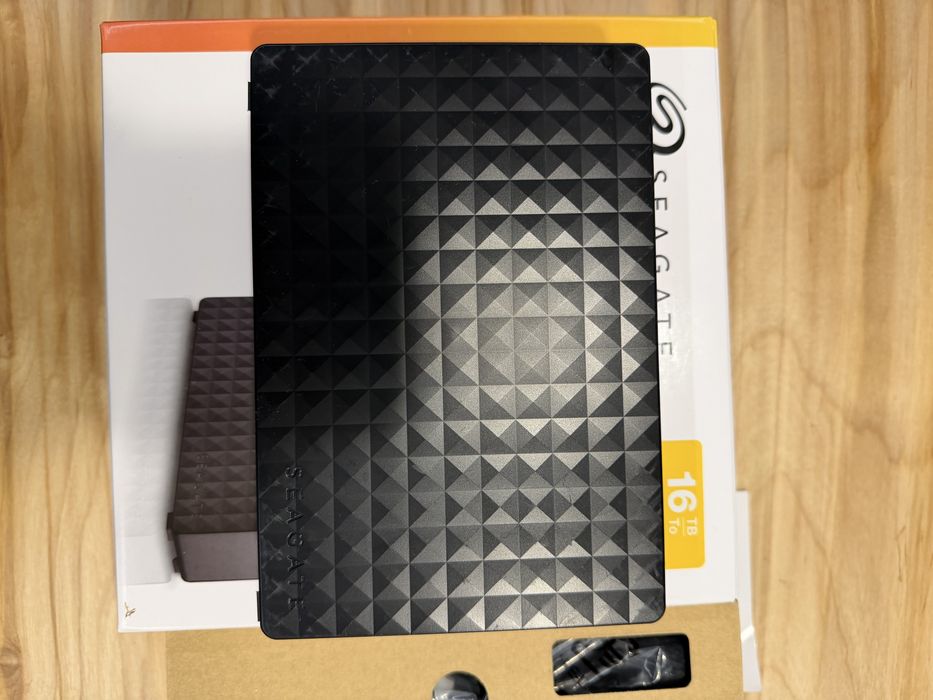 Зовнішній накопичувач жорсткий диск HDD Seagate 16 tb