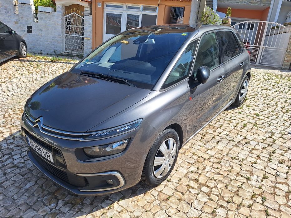 Poucos kms como nova, com garantia, aceito retoma