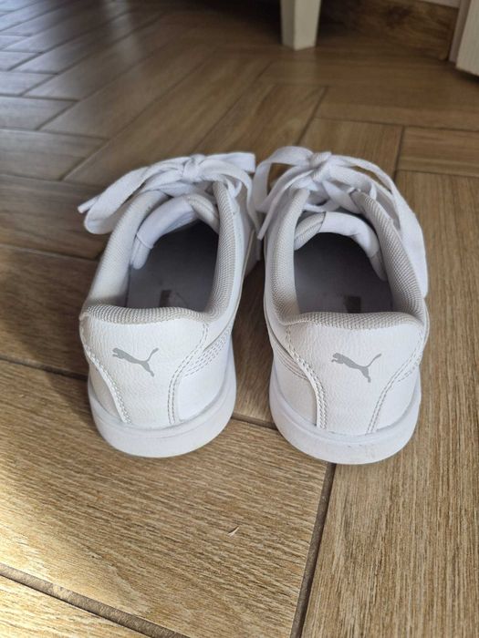 Buty PUMA r. 37,5 w bardzo dobrym stanie !